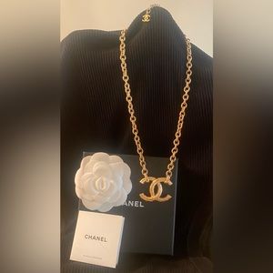 Chanel Gold Necklace Authentic